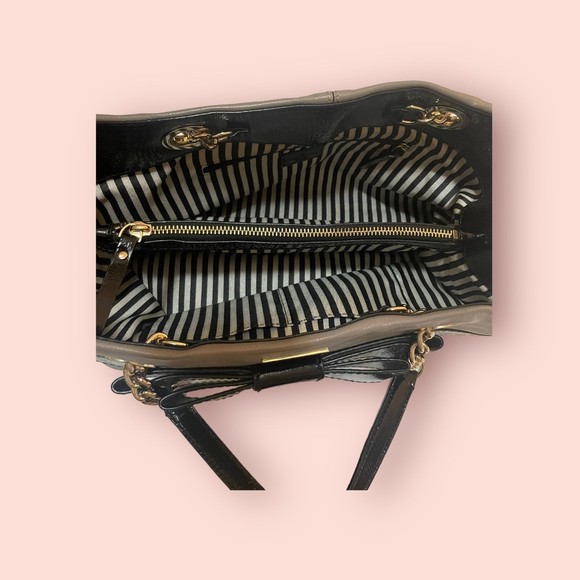 Kate Spade Bohochic‎  Elena Gray Black W/ Bowtie Bag Vintage Purse - Picture 6 of 7